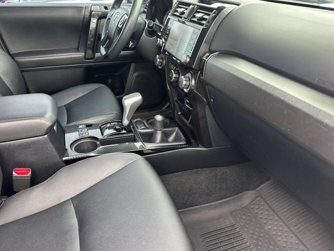 Used 2021 Toyota 4Runner TRD Off-Road Premium w/ Moonroof Package AWD/4WD image 16