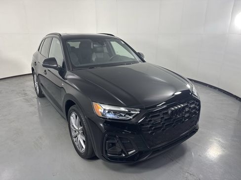 Used 2023 Audi Q5 e Premium Plus w/ Premium Plus Package AWD/4WD image 33