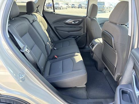 Used 2023 GMC Terrain SLE w/ Driver Convenience Package image 20