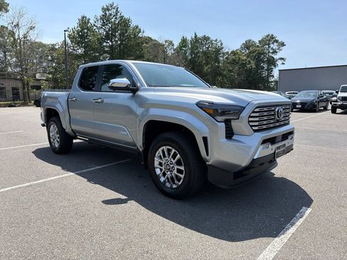 Used 2024 Toyota Tacoma Limited w/ Limited Package (LT) AWD/4WD image 6