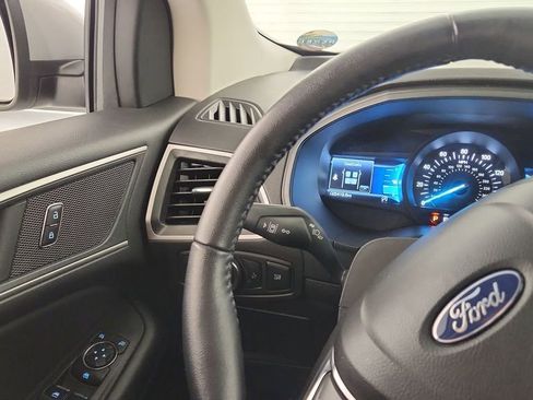 Used 2022 Ford Edge SEL AWD/4WD image 18