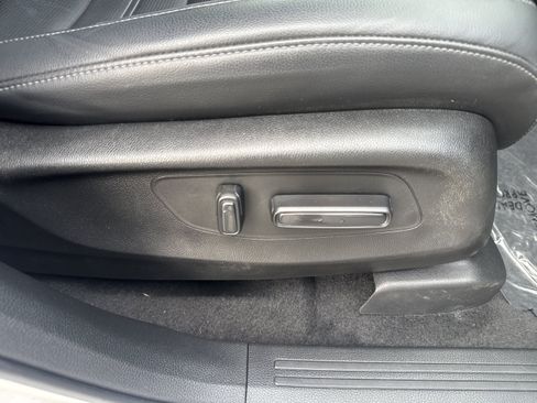 Used 2024 Honda CR-V EX-L image 12