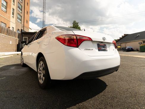 Used 2019 Toyota Corolla LE FWD image 6