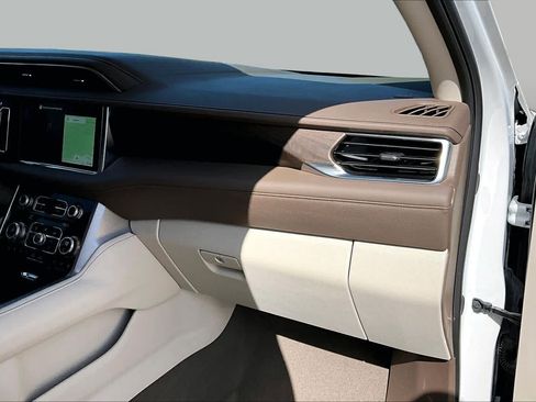 Used 2024 GMC Yukon Denali w/ Denali Reserve Package AWD/4WD image 19
