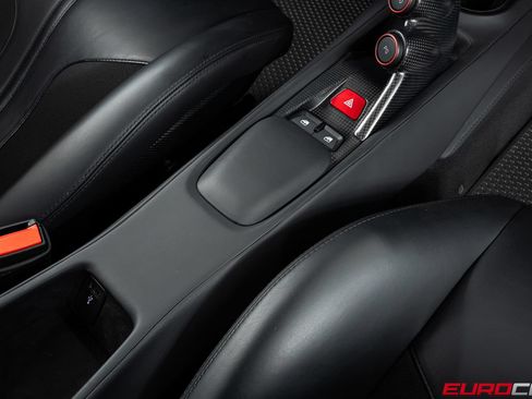 Used 2019 Ferrari 488 Pista Coupe RWD image 39