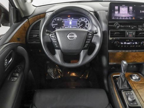 Used 2021 Nissan Armada SL w/ Captain's Chairs Package AWD/4WD image 41