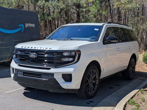 Certified 2025 Ford Expedition Platinum w/ Stealth Performance Package image 6