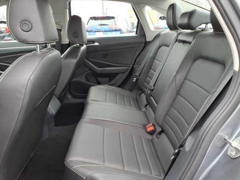 Used 2024 Volkswagen Jetta SE image 21