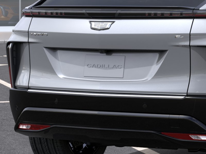 New 2027 Cadillac Lyriq Luxury AWD/4WD image 14