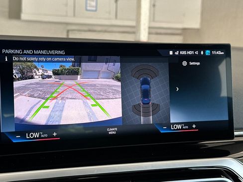 Used 2023 BMW i4 eDrive35 RWD image 18