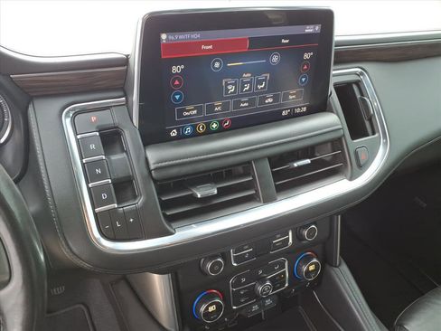 Used 2021 Chevrolet Tahoe Z71 w/ Z71 Signature Package AWD/4WD image 23