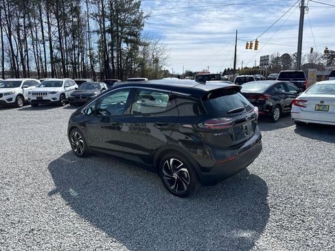 Used 2023 Chevrolet Bolt LT image 3