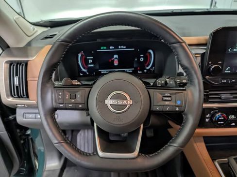 Used 2024 Nissan Pathfinder Platinum w/ Cargo Package AWD/4WD image 18