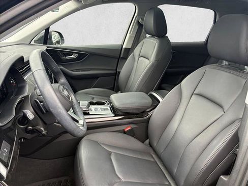 Used 2023 Audi Q7 3.0T Premium w/ Convenience Package AWD/4WD image 12