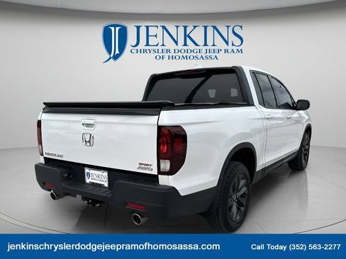 Used 2023 Honda Ridgeline Sport image 2