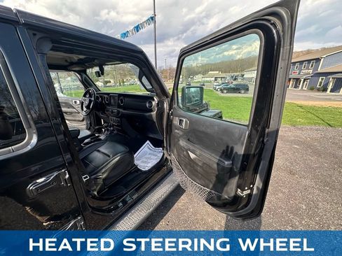 Used 2018 Jeep Wrangler Unlimited Sahara w/ Dual Top Group AWD/4WD image 26