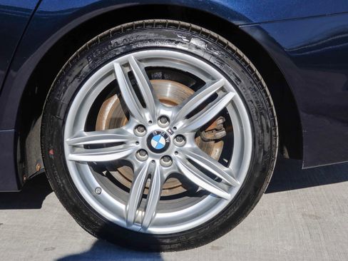 Used 2012 BMW 550i xDrive Sedan image 28
