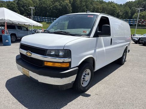 New 2025 Chevrolet Express 2500 w/ Driver Convenience Package RWD image 10