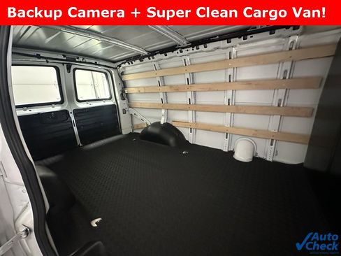 Used 2023 GMC Savana 2500 w/ Driver Convenience Package image 16