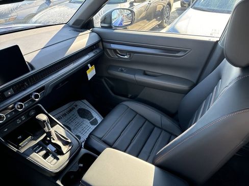 Used 2025 Honda CR-V Sport-L image 6