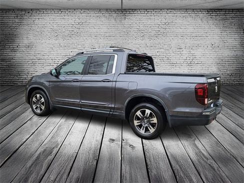 Used 2017 Honda Ridgeline RTL image 3