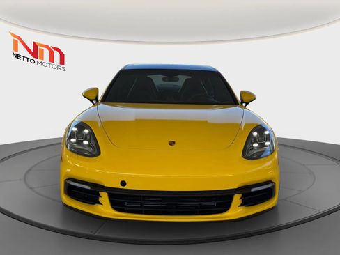 Used 2018 Porsche Panamera 4 image 10