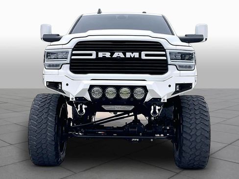 Used 2022 RAM 2500 Laramie AWD/4WD image 5