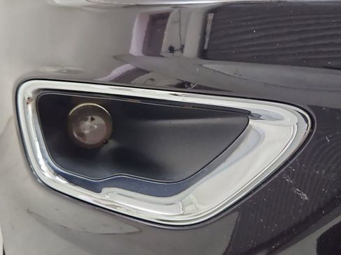 Used 2018 Jeep Grand Cherokee Limited AWD/4WD image 10