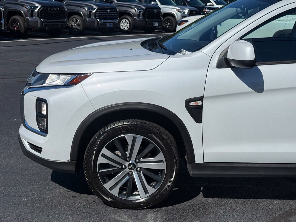 Used 2025 Mitsubishi Outlander Sport ES AWD/4WD image 2