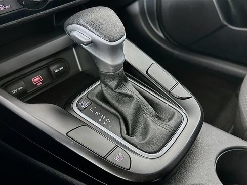 Certified 2021 Kia Soul LX FWD image 24