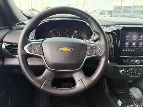 Used 2023 Chevrolet Traverse LT FWD image 20