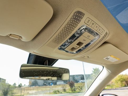 Used 2021 Mercedes-Benz GLB 250 image 32