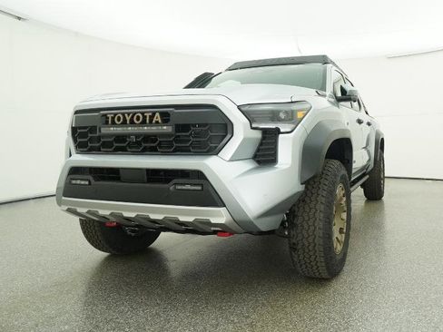 New 2025 Toyota Tacoma 4x4 Double Cab Hybrid image 4