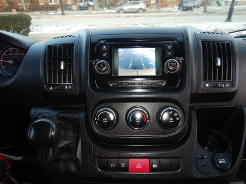 Used 2014 RAM ProMaster 2500 w/ Interior Convenience Group image 24