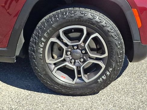 Used 2022 Jeep Grand Cherokee Trailhawk AWD/4WD image 27