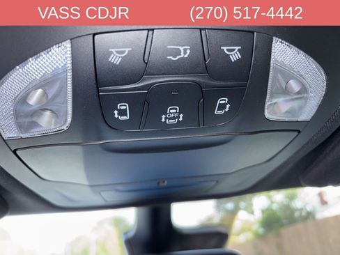 New 2026 Chrysler Pacifica Select image 19