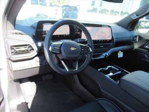 New 2026 Chevrolet Silverado EV LT image 17