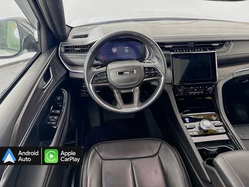 Used 2022 Jeep Grand Cherokee Overland AWD/4WD image 24