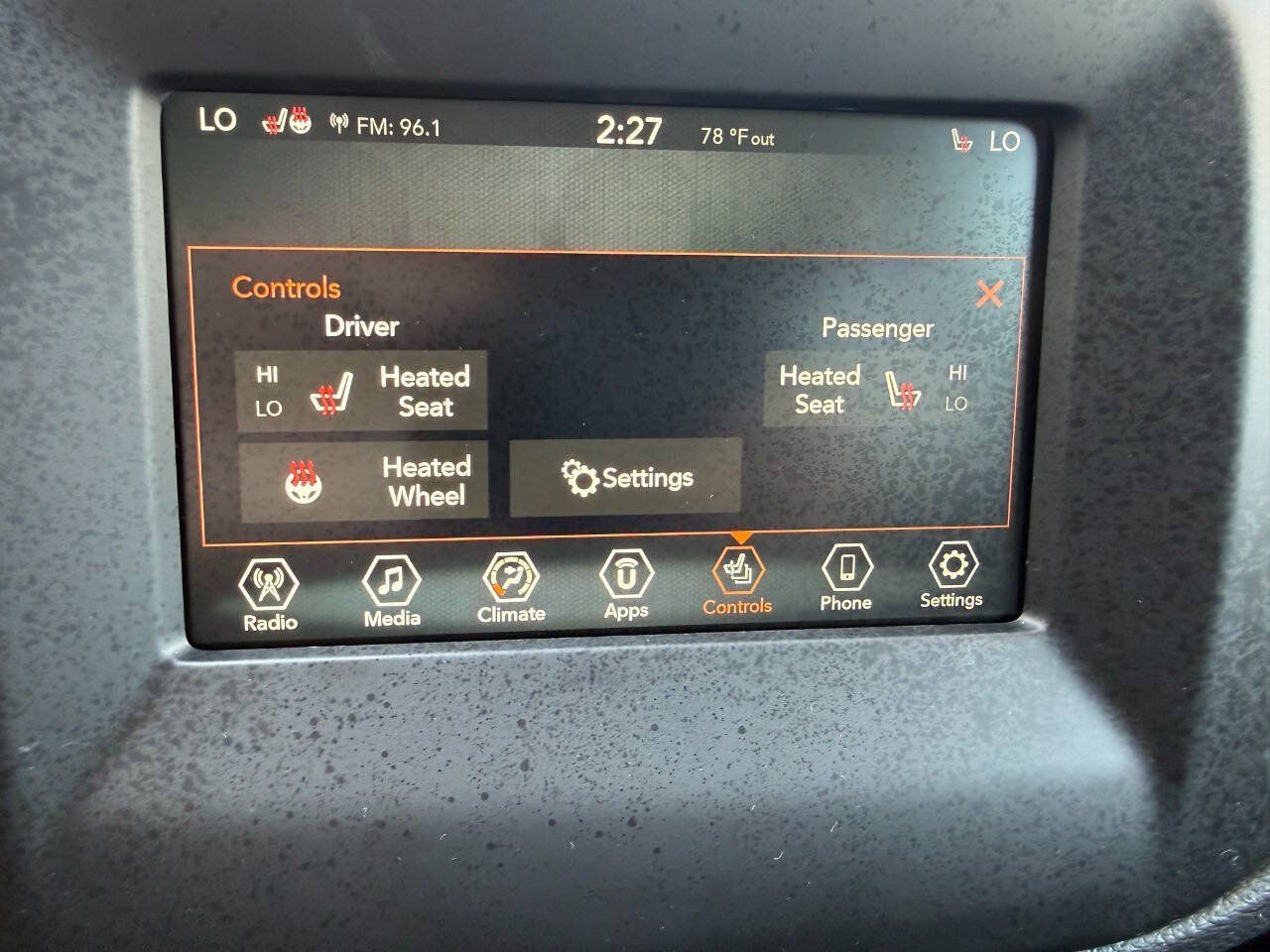 Used 2019 Jeep Compass Latitude w/ Cold Weather Group AWD/4WD image 21