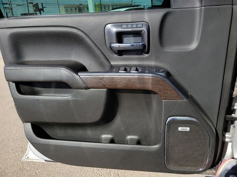 Used 2018 GMC Sierra 1500 Denali w/ Denali Ultimate Package image 11