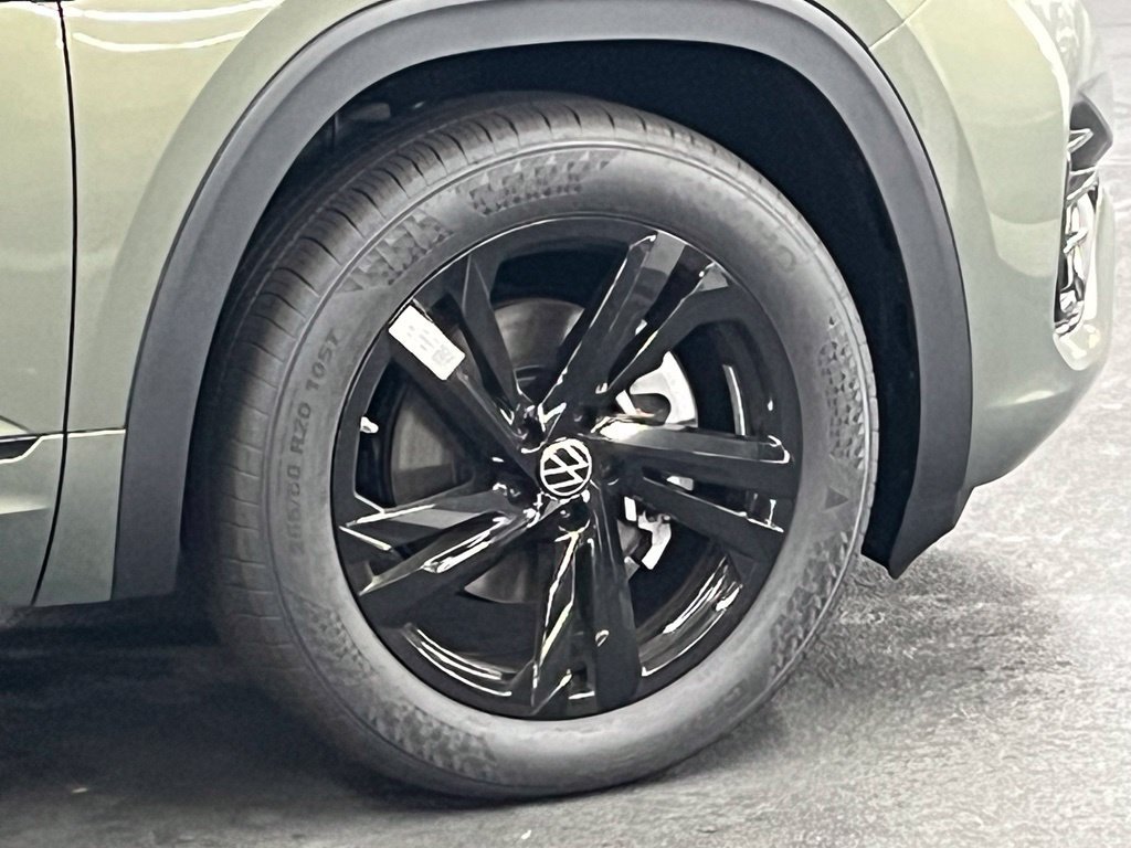 New 2026 Volkswagen Atlas Cross Sport SEL R-Line AWD/4WD image 42
