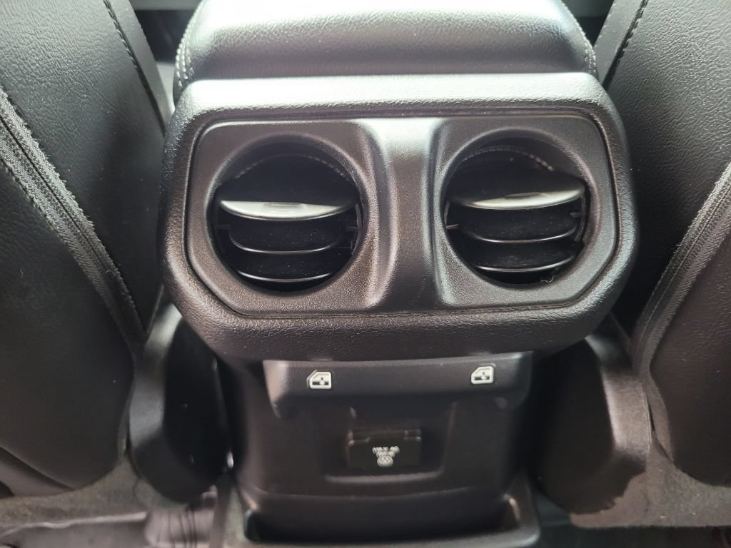 Used 2021 Jeep Wrangler Unlimited Sahara AWD/4WD image 44
