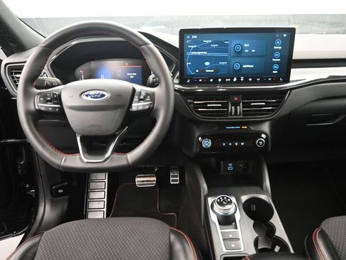Used 2023 Ford Escape ST-Line w/ Tech Pack #1 AWD/4WD image 11