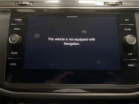 Used 2022 Volkswagen Tiguan SE image 37