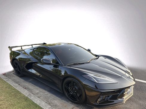 Used 2020 Chevrolet Corvette Stingray Coupe w/ 1LT RWD image 2