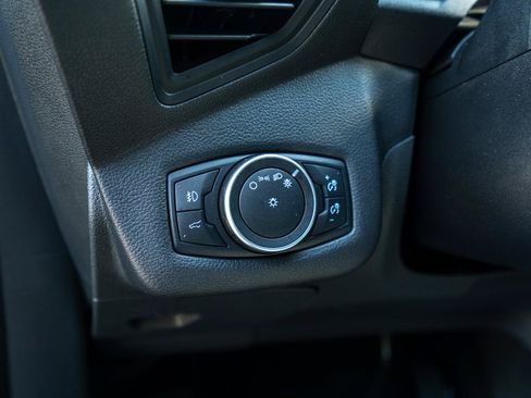 Used 2018 Ford Escape SE FWD image 17