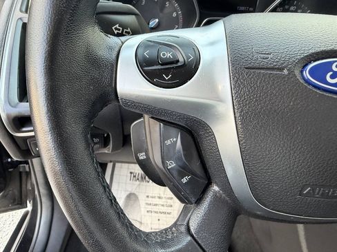 Used 2012 Ford Focus Titanium FWD image 24