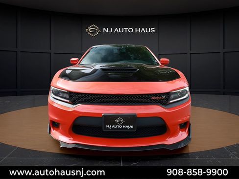 Used 2017 Dodge Charger R/T Scat Pack w/ Beats Audio Group RWD image 3