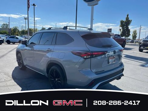 Used 2025 Toyota Highlander XSE AWD/4WD image 3