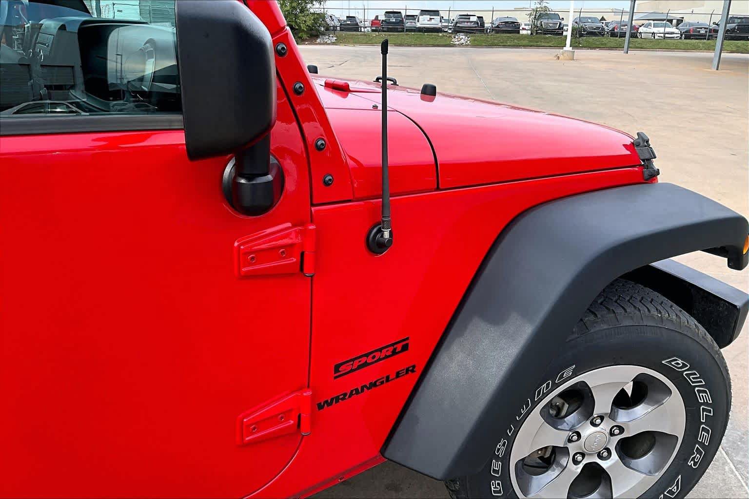Used 2016 Jeep Wrangler Sport w/ Connectivity Group AWD/4WD image 28